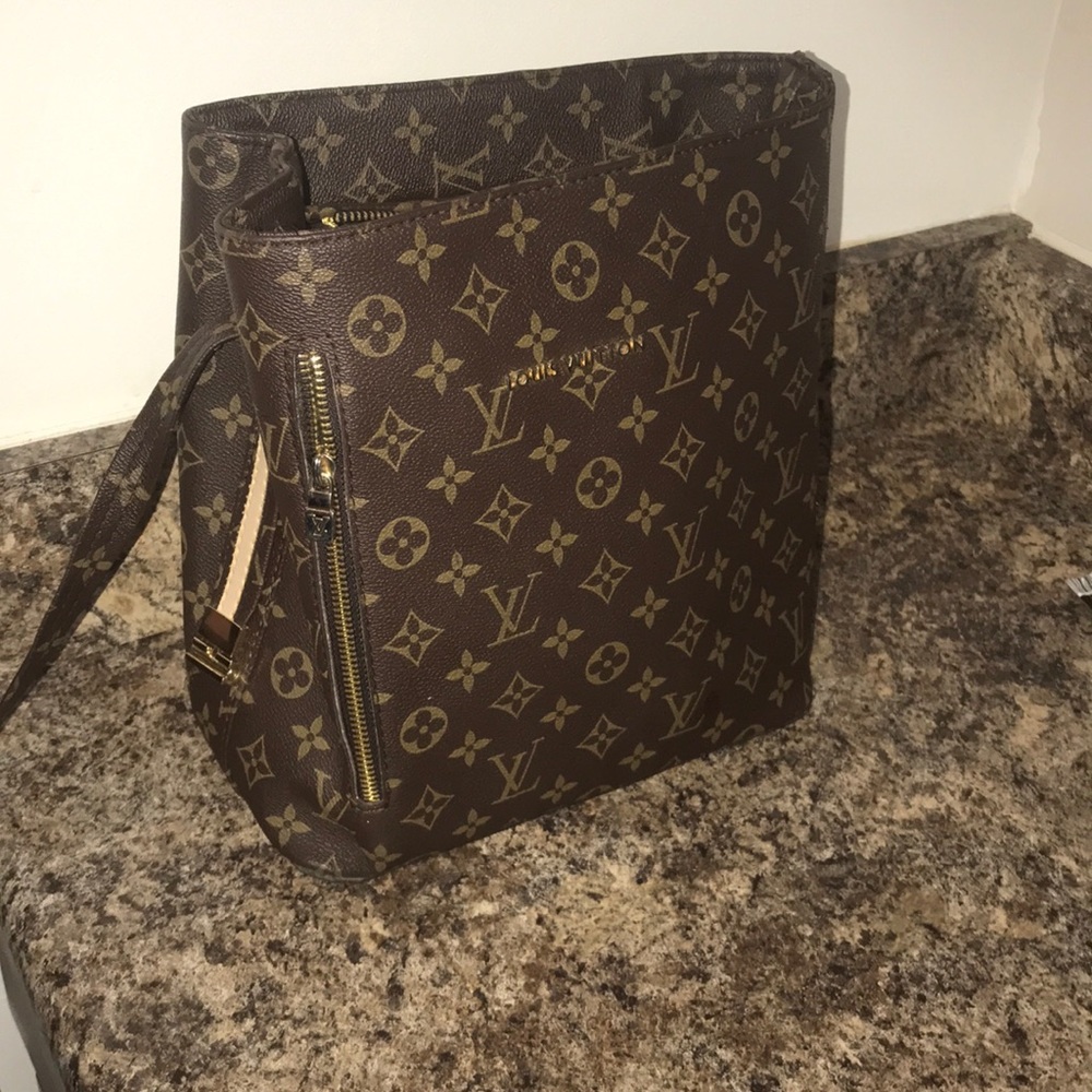 Louis Vuitton shoulder bag